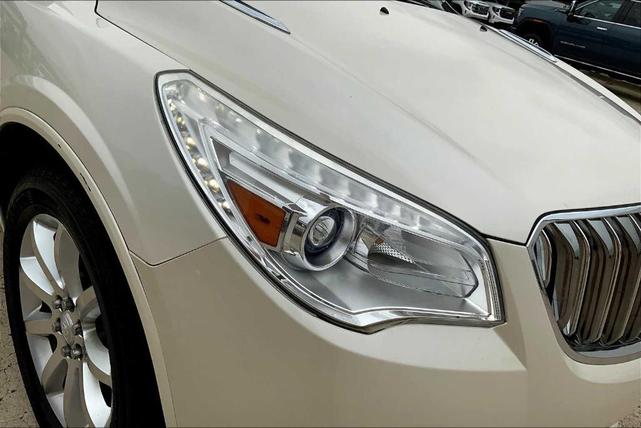 Photo of 2014 White Diamond Tri-Coat Buick Enclave