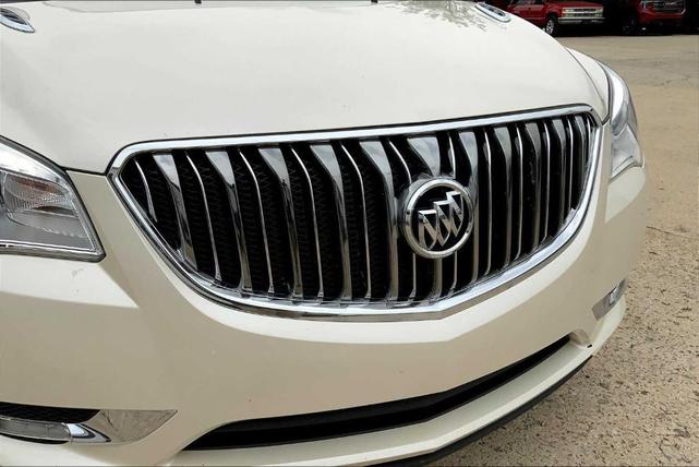 Photo of 2014 White Diamond Tri-Coat Buick Enclave