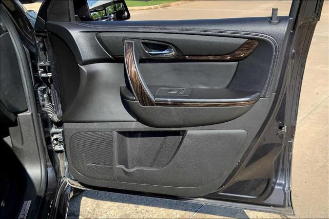 Photo of 2013 Iridium Metallic GMC Acadia