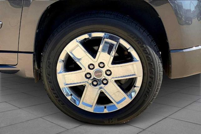 Photo of 2013 Iridium Metallic GMC Acadia