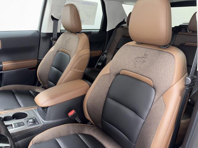 Photo of 2025 Oxford White Ford Bronco Sport