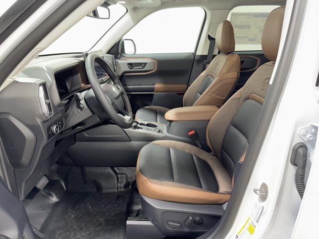 Photo of 2025 Oxford White Ford Bronco Sport