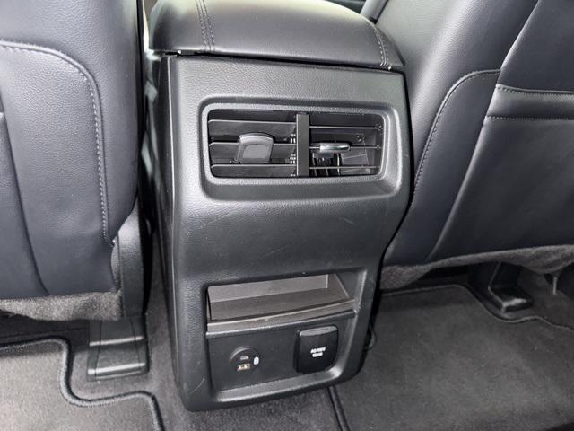 Photo of 2022 Carbonized Gray Metallic Ford Edge