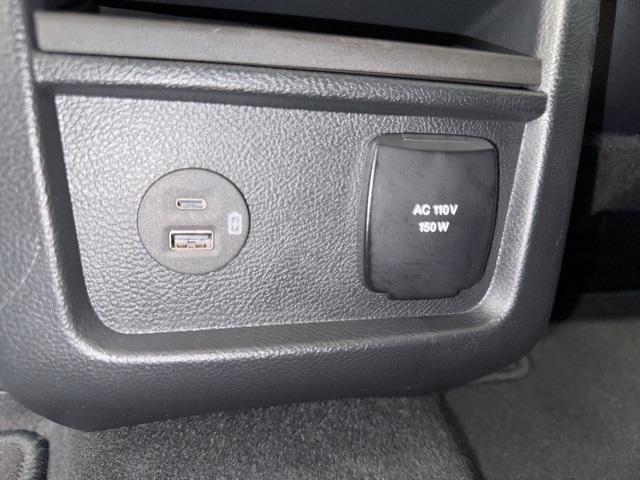 Photo of 2022 Carbonized Gray Metallic Ford Edge
