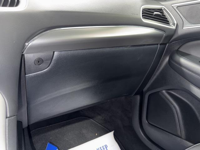 Photo of 2022 Carbonized Gray Metallic Ford Edge