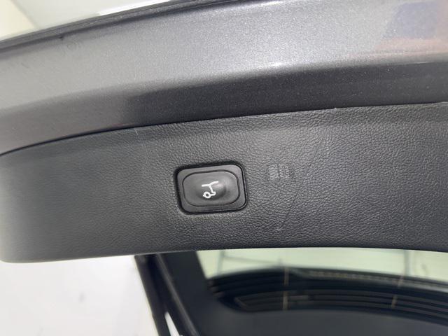 Photo of 2022 Carbonized Gray Metallic Ford Edge