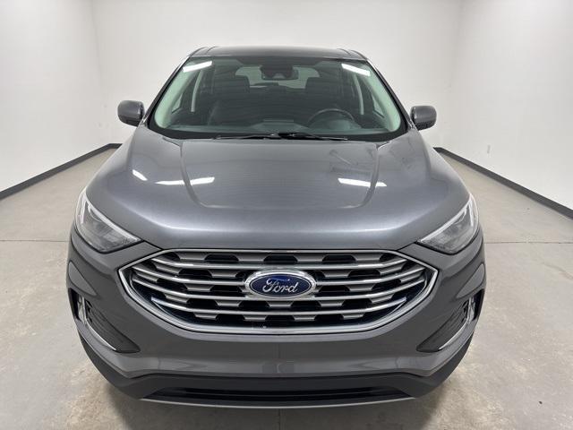Photo of 2022 Carbonized Gray Metallic Ford Edge