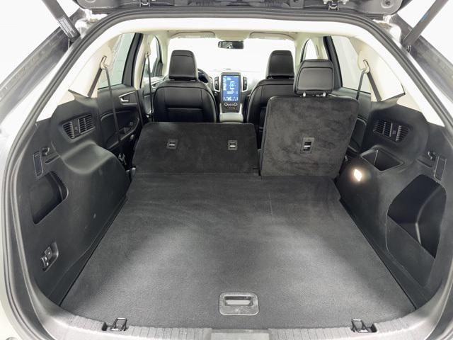 Photo of 2022 Carbonized Gray Metallic Ford Edge