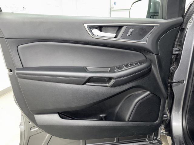 Photo of 2022 Carbonized Gray Metallic Ford Edge