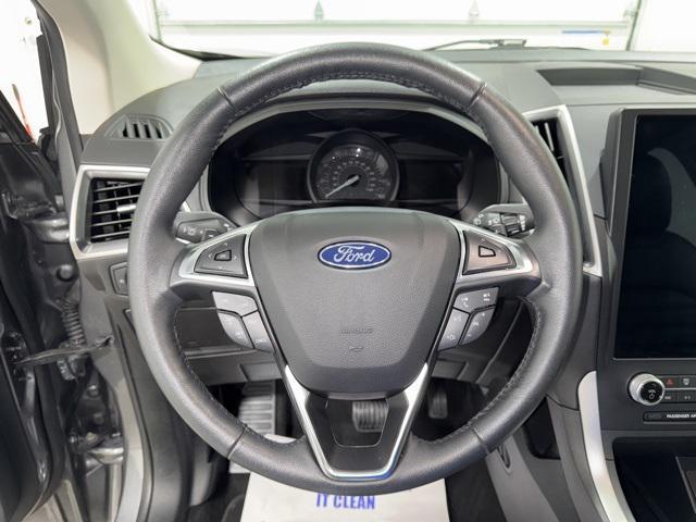 Photo of 2022 Carbonized Gray Metallic Ford Edge