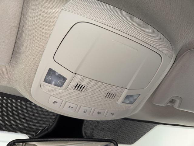 Photo of 2022 Carbonized Gray Metallic Ford Edge
