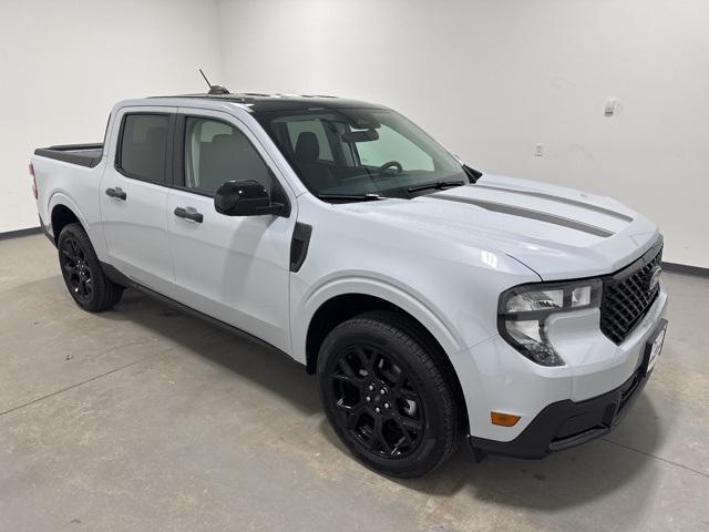 Photo of 2025 Space White Metallic Ford Maverick