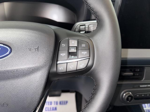 Photo of 2025 Space White Metallic Ford Maverick
