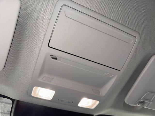 Photo of 2025 Space White Metallic Ford Maverick