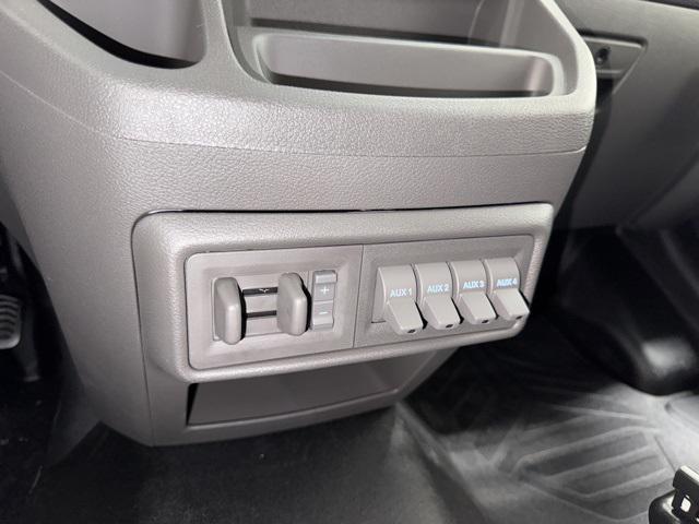 Photo of 2025 Oxford White Ford Transit-350