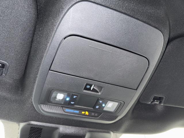 Photo of 2023 Hot Pepper Red Metallic Tinted Clearcoat Ford F-150