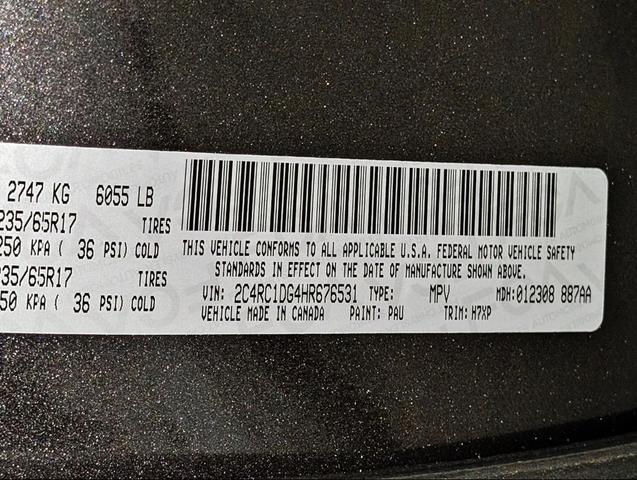 Photo of 2017 Gray Chrysler Pacifica