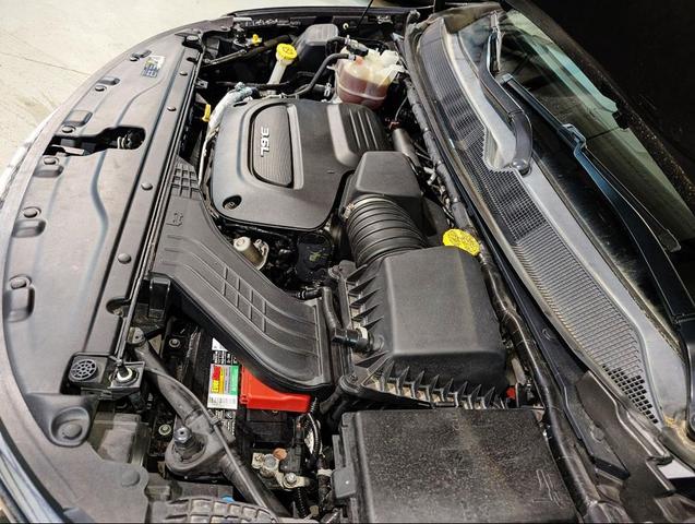Photo of 2017 Gray Chrysler Pacifica