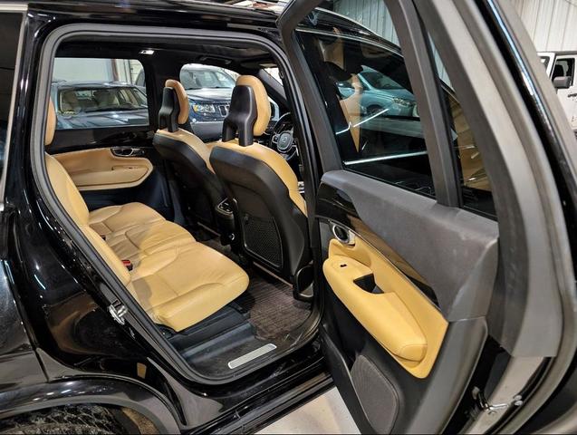 Photo of 2017 Black Volvo XC90