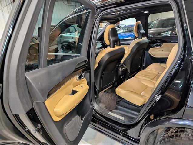 Photo of 2017 Black Volvo XC90