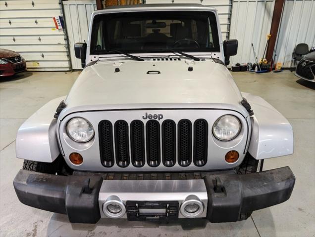 Photo of 2008 Silver Jeep Wrangler