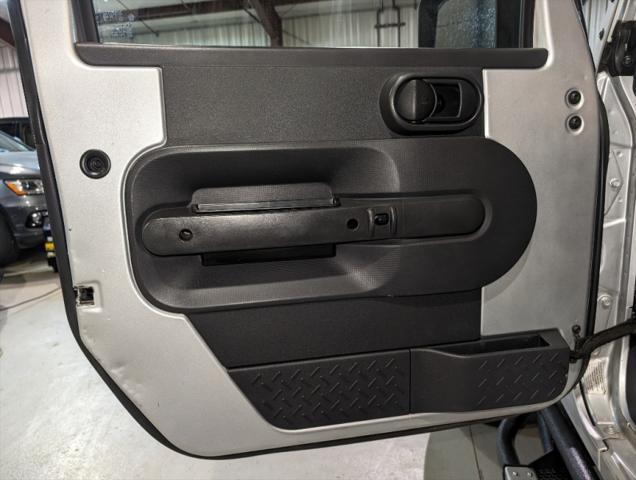 Photo of 2008 Silver Jeep Wrangler