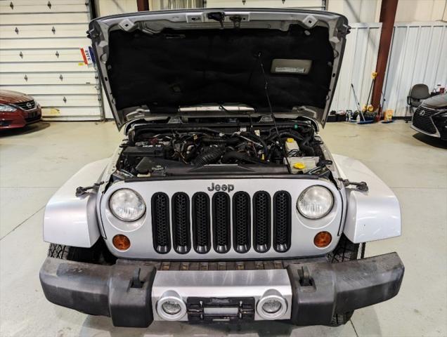 Photo of 2008 Silver Jeep Wrangler