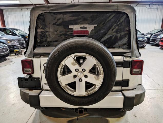 Photo of 2008 Silver Jeep Wrangler
