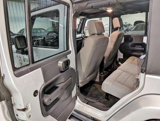 Photo of 2008 Silver Jeep Wrangler