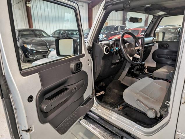 Photo of 2008 Silver Jeep Wrangler