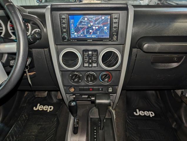 Photo of 2008 Silver Jeep Wrangler