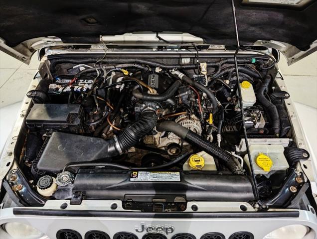 Photo of 2008 Silver Jeep Wrangler