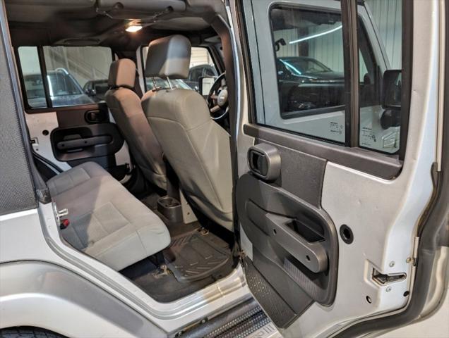 Photo of 2008 Silver Jeep Wrangler