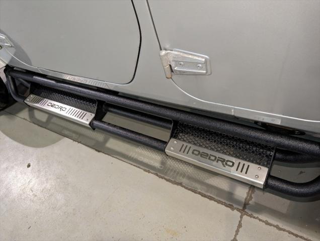 Photo of 2008 Silver Jeep Wrangler
