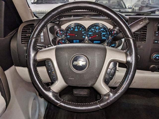 Photo of 2008 Blue Chevrolet Silverado 1500