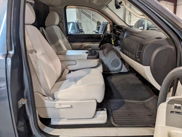 Photo of 2008 Blue Chevrolet Silverado 1500