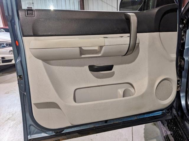 Photo of 2008 Blue Chevrolet Silverado 1500