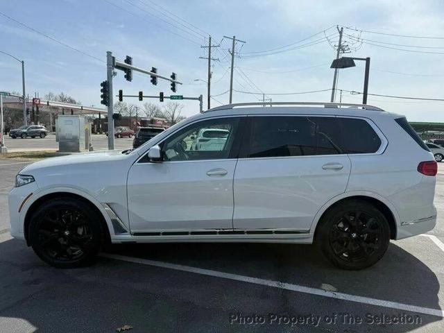 Photo of 2021 Alpine White BMW X7