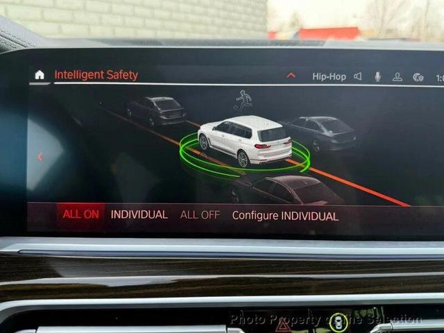 Photo of 2021 Alpine White BMW X7