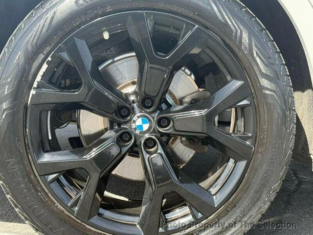 Photo of 2021 Alpine White BMW X7
