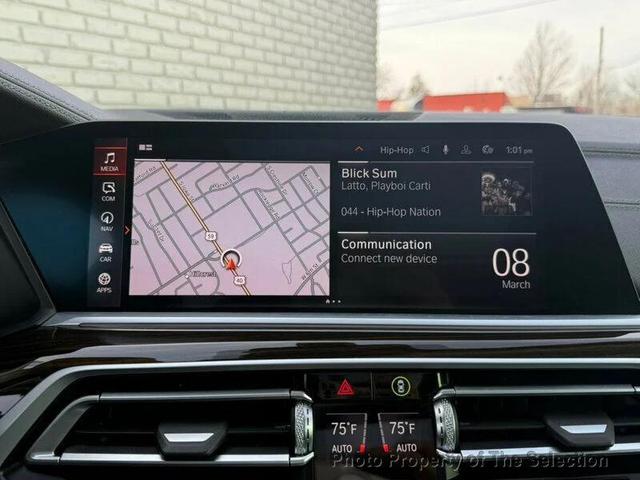 Photo of 2021 Alpine White BMW X7
