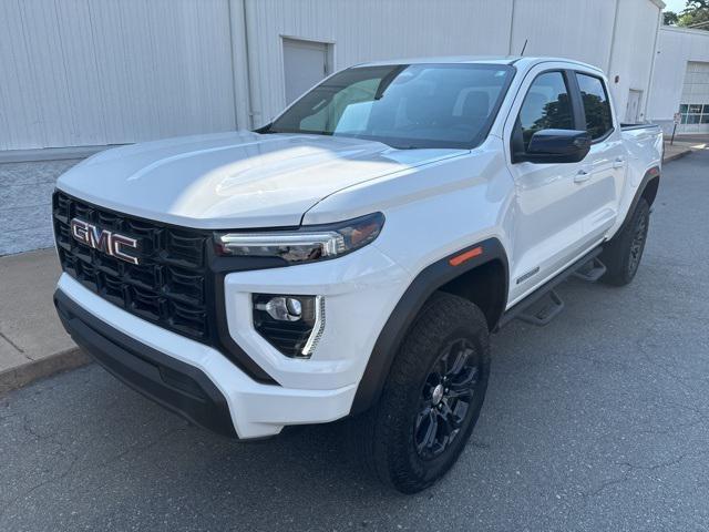 Photo of 2024 Summit White GMC Canyon