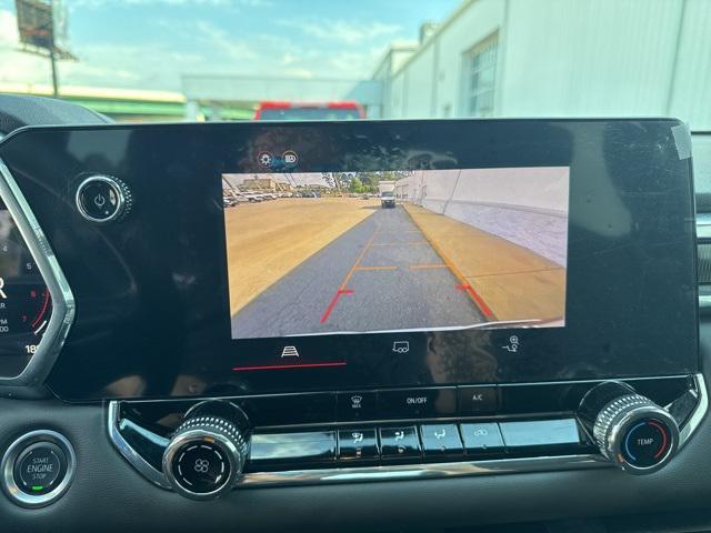 Photo of 2024 Summit White GMC Canyon