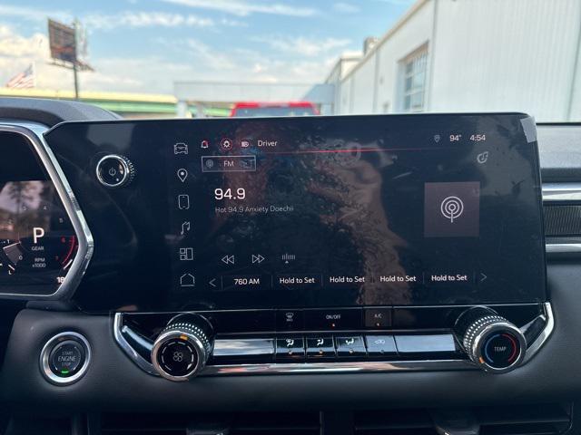Photo of 2024 Summit White GMC Canyon