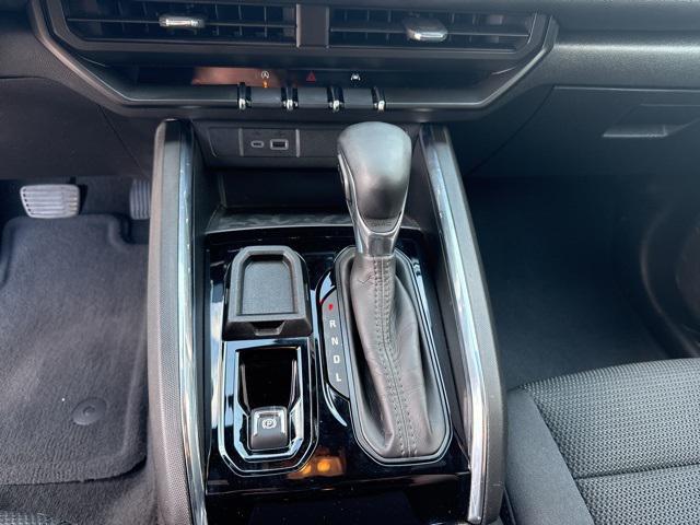 Photo of 2024 Summit White GMC Canyon