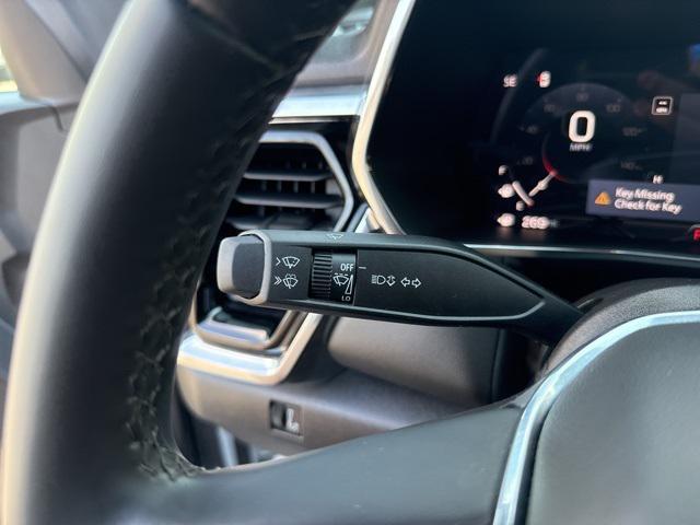 Photo of 2024 Summit White GMC Canyon