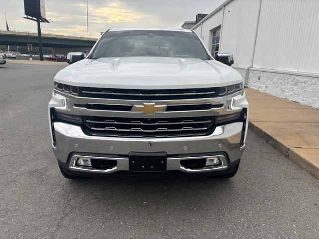 Photo of 2022 Summit White Chevrolet Silverado 1500