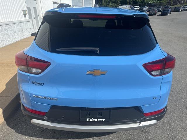 Photo of 2024 Fountain Blue Chevrolet Trailblazer