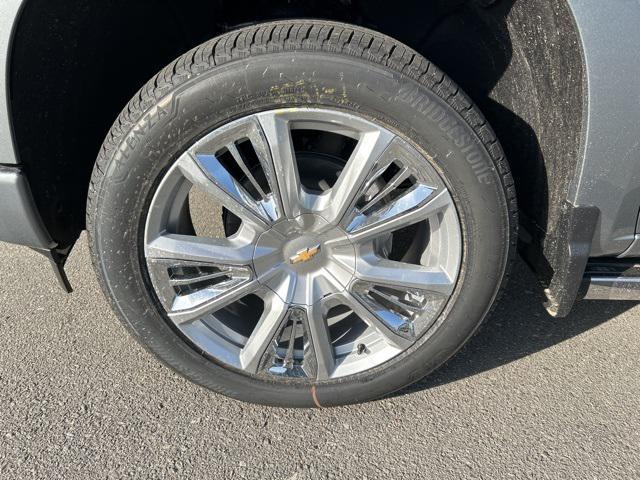 Photo of 2025 Sterling Gray Metallic Chevrolet Silverado 1500