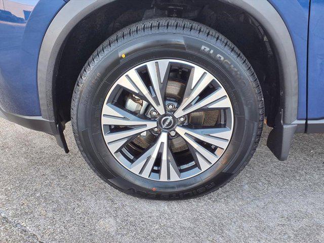 Photo of 2023 Caspian Blue Metallic Nissan Rogue